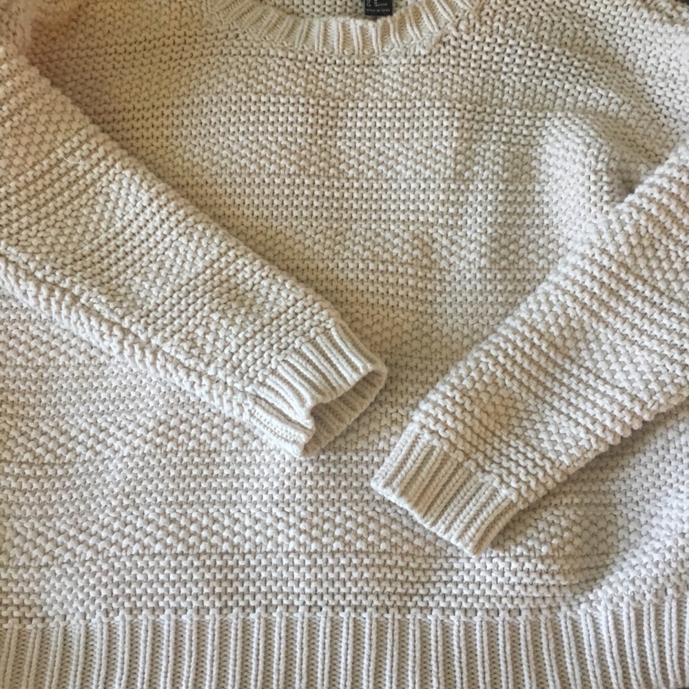 Forever 21 Sweater - Picture 2 of 4